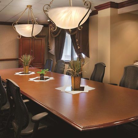 Embassy Suites By Hilton Greensboro Airport Экстерьер фото