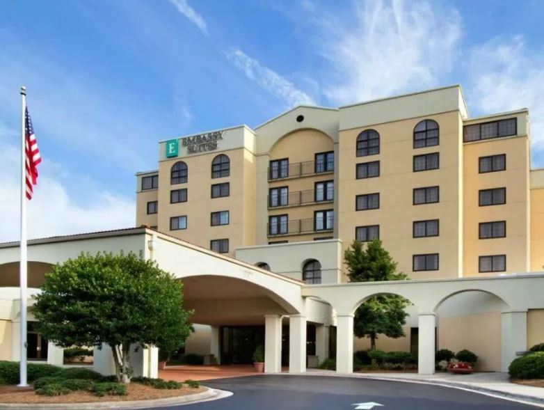 Embassy Suites By Hilton Greensboro Airport Экстерьер фото