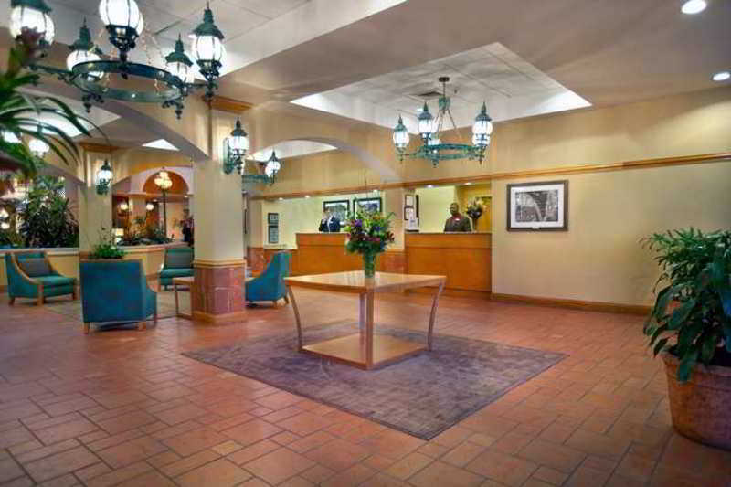 Embassy Suites By Hilton Greensboro Airport Интерьер фото